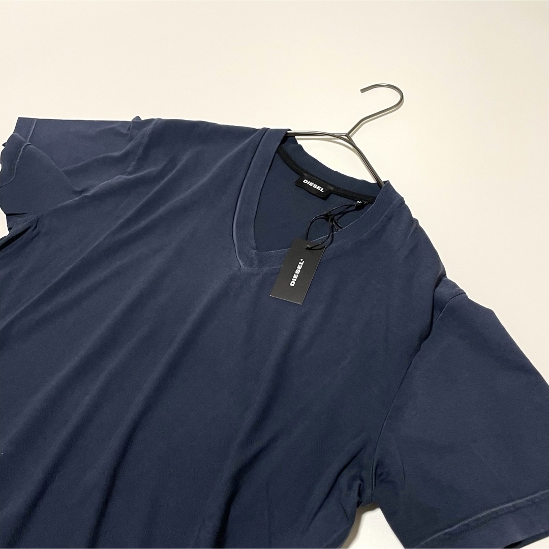 DIESEL(ディーゼル)の【新品】XS ディーゼル Tシャツ 半袖 Vネック ビンテージ加工 紺 ネイビー メンズのトップス(Tシャツ/カットソー(半袖/袖なし))の商品写真