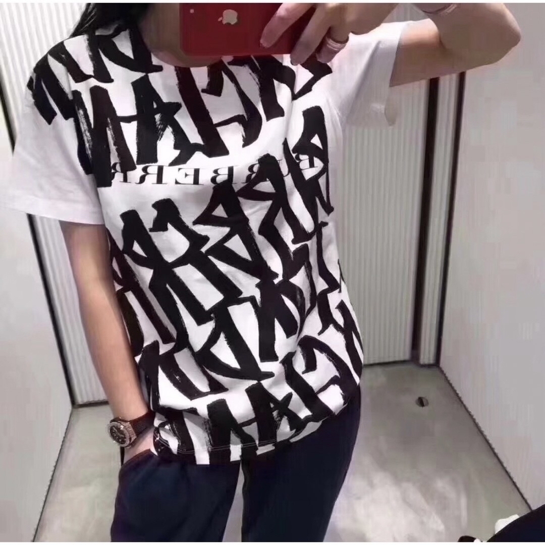 BURBERRY(バーバリー)のバーバリー　BURBERRY Tシャツ　レディース　L 男女兼用 レディースのトップス(Tシャツ(半袖/袖なし))の商品写真