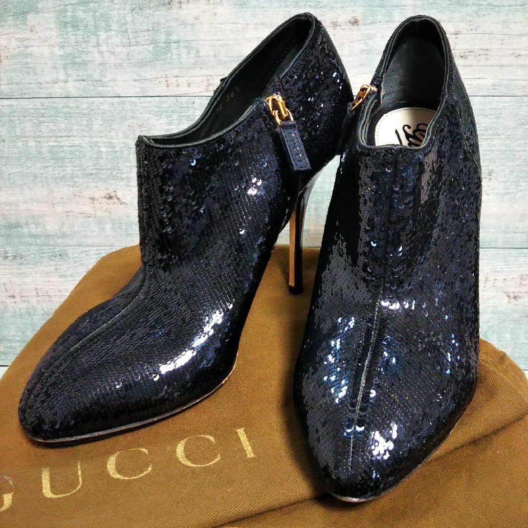 Gucci(グッチ)の新品  GUCCI  スパンコール  ブーティ  ブラック レディースの靴/シューズ(ハイヒール/パンプス)の商品写真
