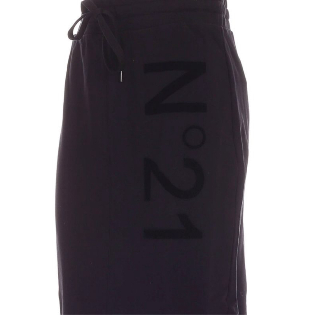 N°21(ヌメロヴェントゥーノ)のN°21 ヌメロヴェントゥーノ　スウェット　タイト　スカート レディースのスカート(ひざ丈スカート)の商品写真
