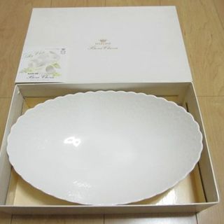 ナルミ(NARUMI)の新品　NARUMI ナルミ　ボーンチャイナ　シルキーホワイト　パーティーサーバー(食器)