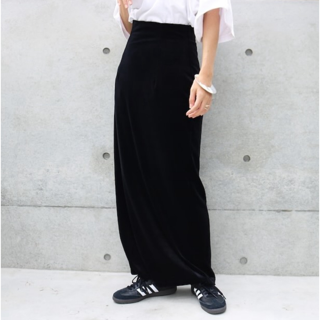 TODAYFUL(トゥデイフル)のaere high-waist velours skirt   レディースのスカート(ロングスカート)の商品写真