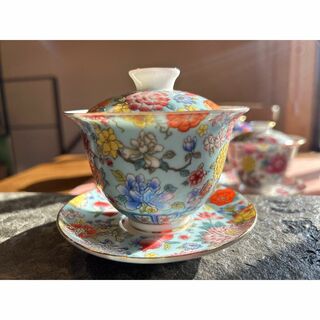 中国茶器　蓋碗　女性ぴったり　琺琅彩　繁花　水色(食器)