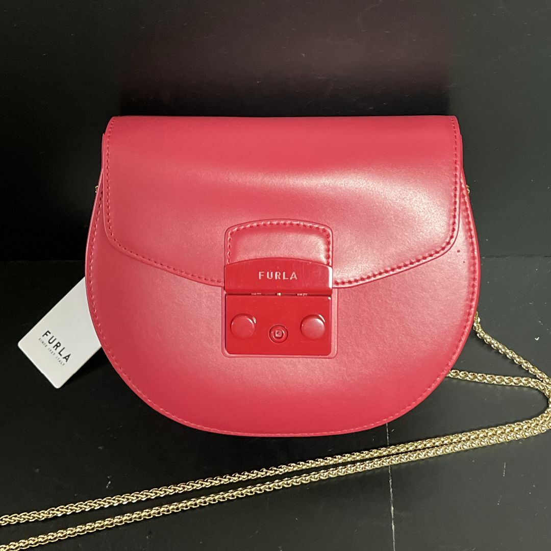 Furla(フルラ)のFURLA　 フルラ　ショルダーバッグ　レッド レディースのバッグ(ショルダーバッグ)の商品写真