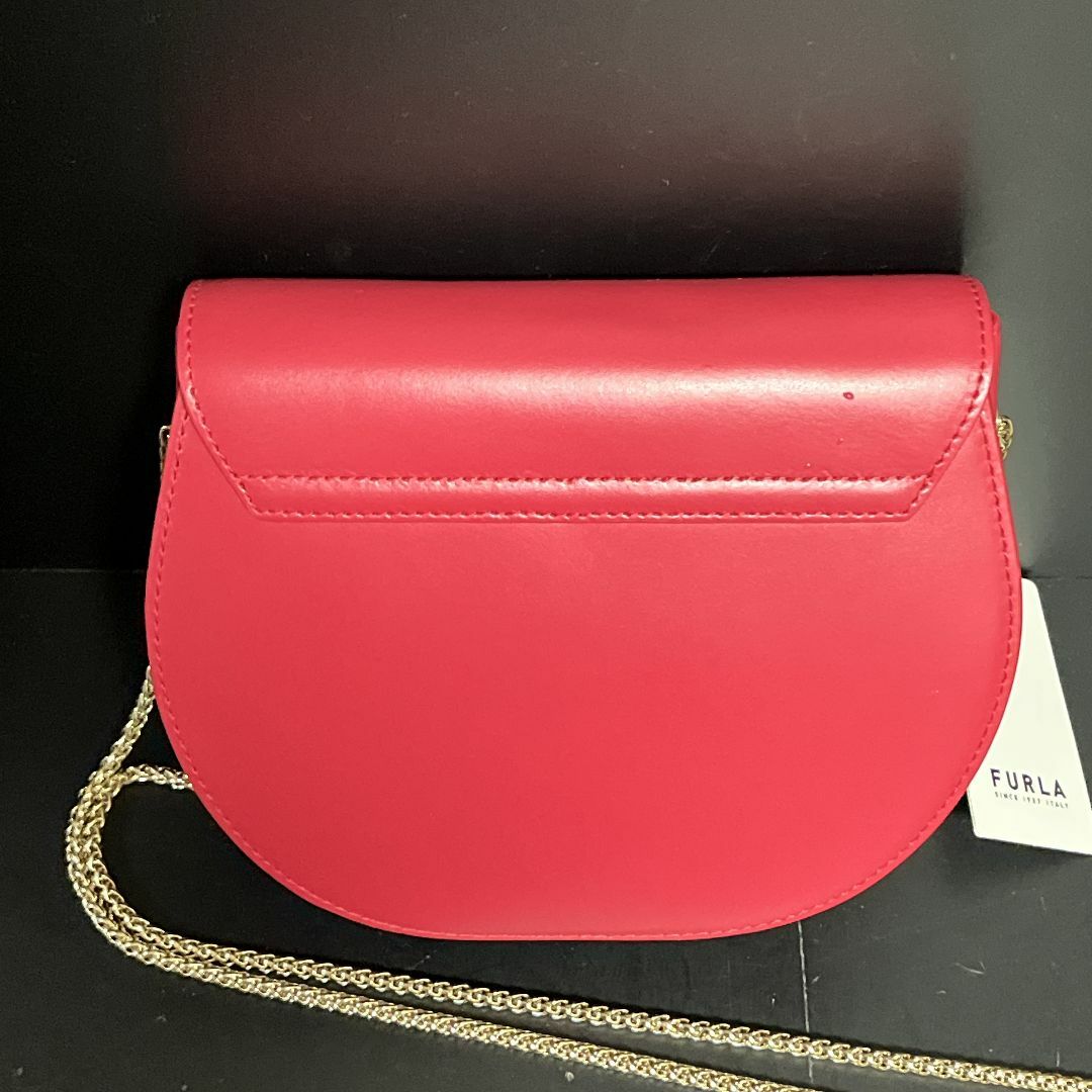 Furla(フルラ)のFURLA　 フルラ　ショルダーバッグ　レッド レディースのバッグ(ショルダーバッグ)の商品写真