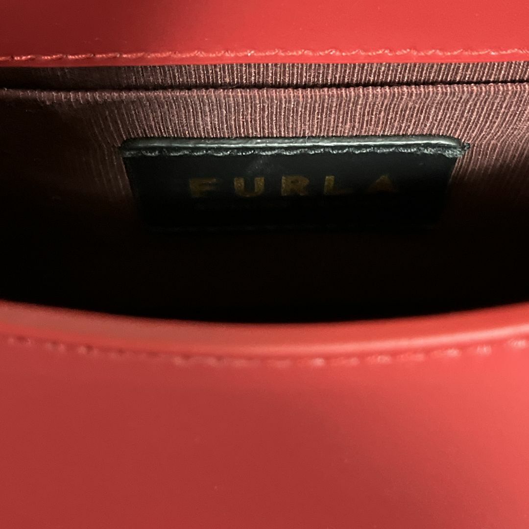 Furla(フルラ)のFURLA　 フルラ　ショルダーバッグ　レッド レディースのバッグ(ショルダーバッグ)の商品写真