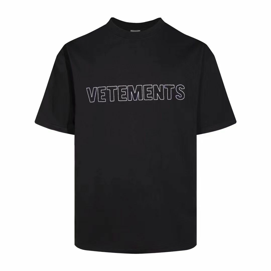 VETEMENTS(ヴェトモン)の人気VETEMENTS  Tシャツ メンズのトップス(Tシャツ/カットソー(半袖/袖なし))の商品写真