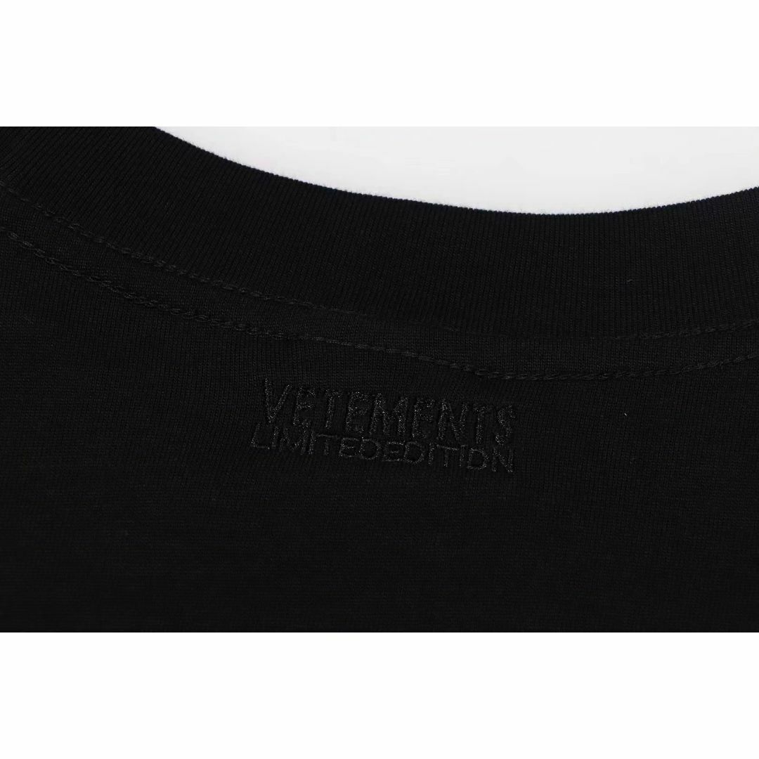 VETEMENTS(ヴェトモン)の人気VETEMENTS  Tシャツ メンズのトップス(Tシャツ/カットソー(半袖/袖なし))の商品写真