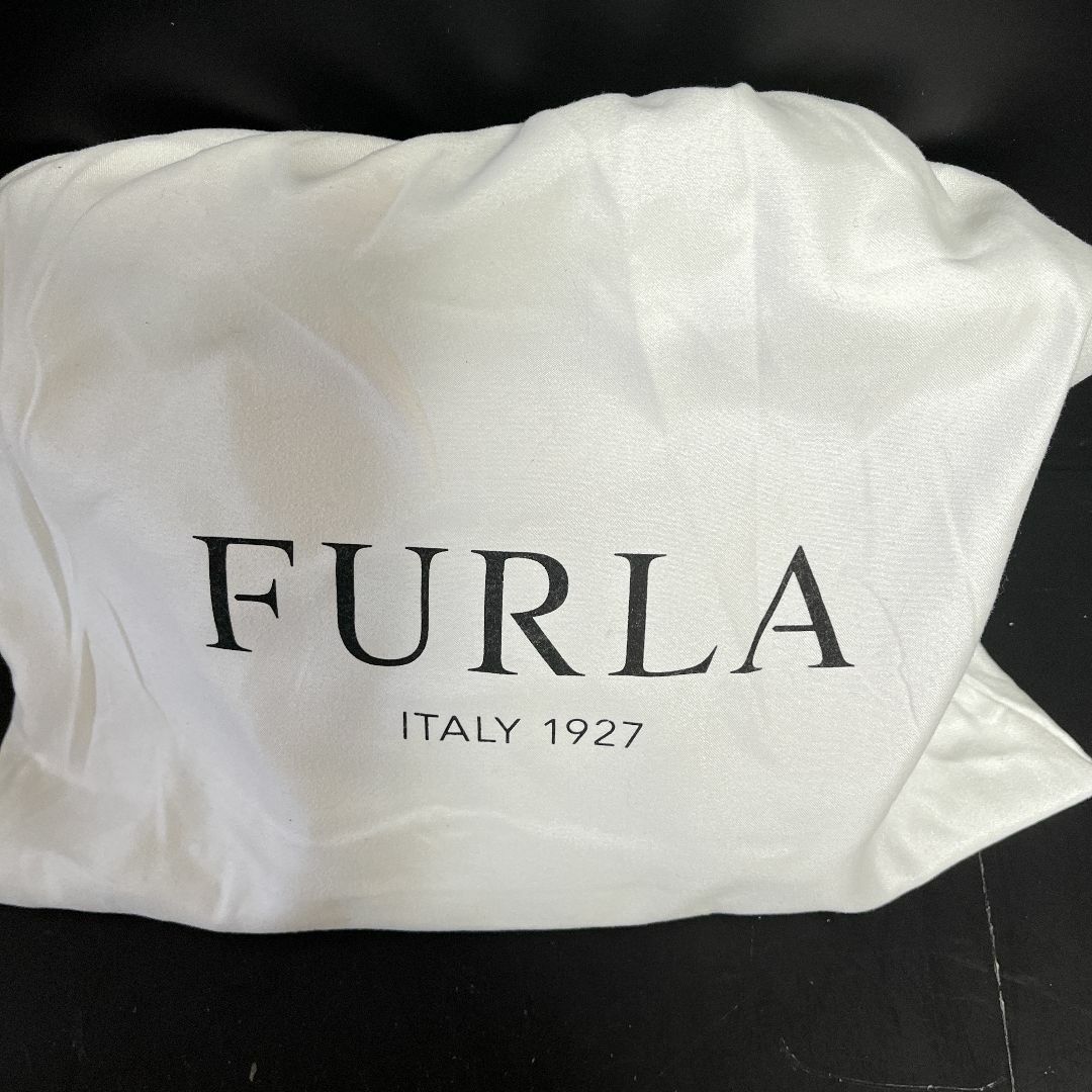 Furla(フルラ)のFURLA 　フルラ　ショルダーバッグ　ホワイト　 レディースのバッグ(ショルダーバッグ)の商品写真