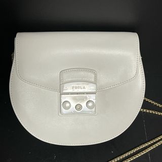 フルラ(Furla)のFURLA 　フルラ　ショルダーバッグ　ホワイト　(ショルダーバッグ)