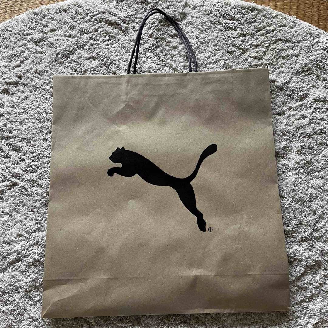PUMA(プーマ)のPUMA  紙袋 レディースのバッグ(ショップ袋)の商品写真