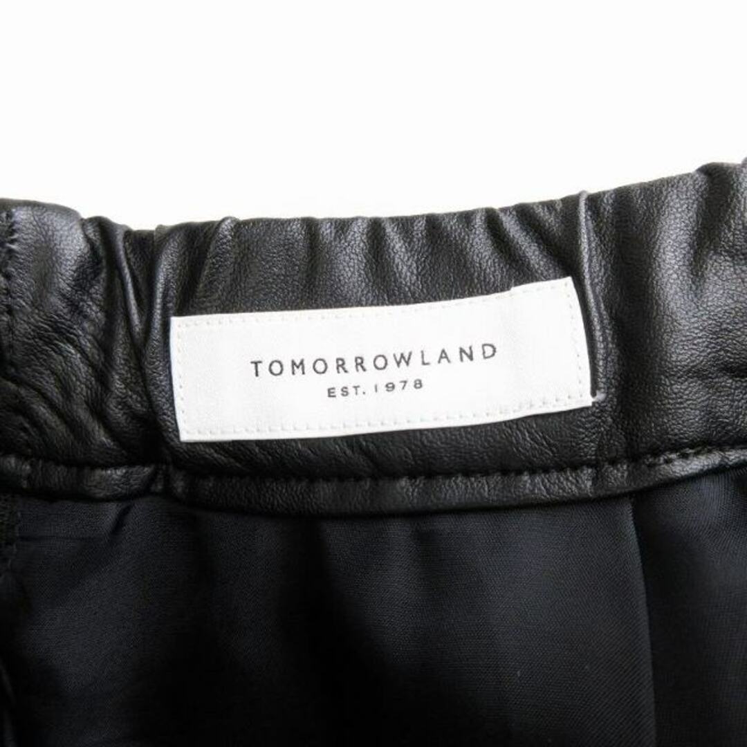 TOMORROWLAND(トゥモローランド)のトゥモローランド フェイクレザー ギャザー ミディスカート 黒 36 ■SM1 レディースのスカート(ロングスカート)の商品写真