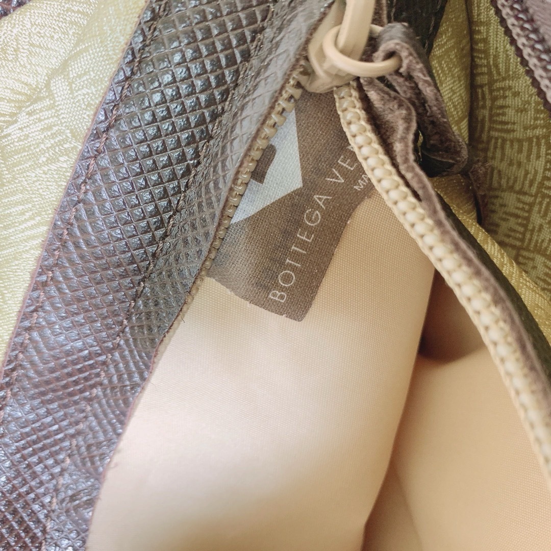 Bottega Veneta(ボッテガヴェネタ)のＫ　Bottega Veneta 豹柄　ショルダートートバッグ レディースのバッグ(ショルダーバッグ)の商品写真