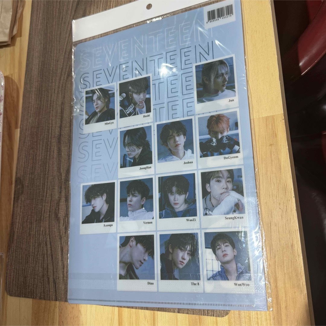 SEVENTEEN クリアファイル エンタメ/ホビーのタレントグッズ(アイドルグッズ)の商品写真