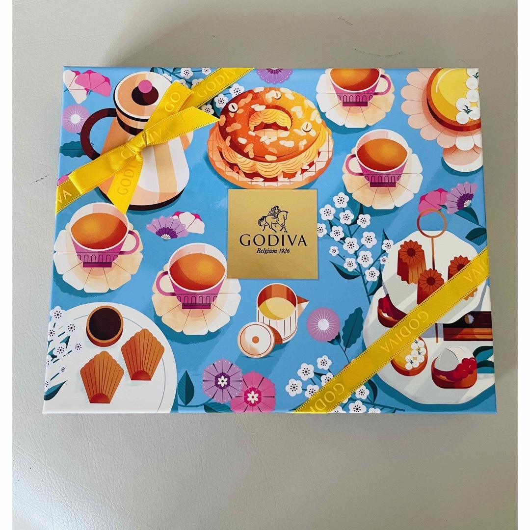 GODIVA(ゴディバ)のゴディバチョコレート21粒　未開封 食品/飲料/酒の食品(菓子/デザート)の商品写真