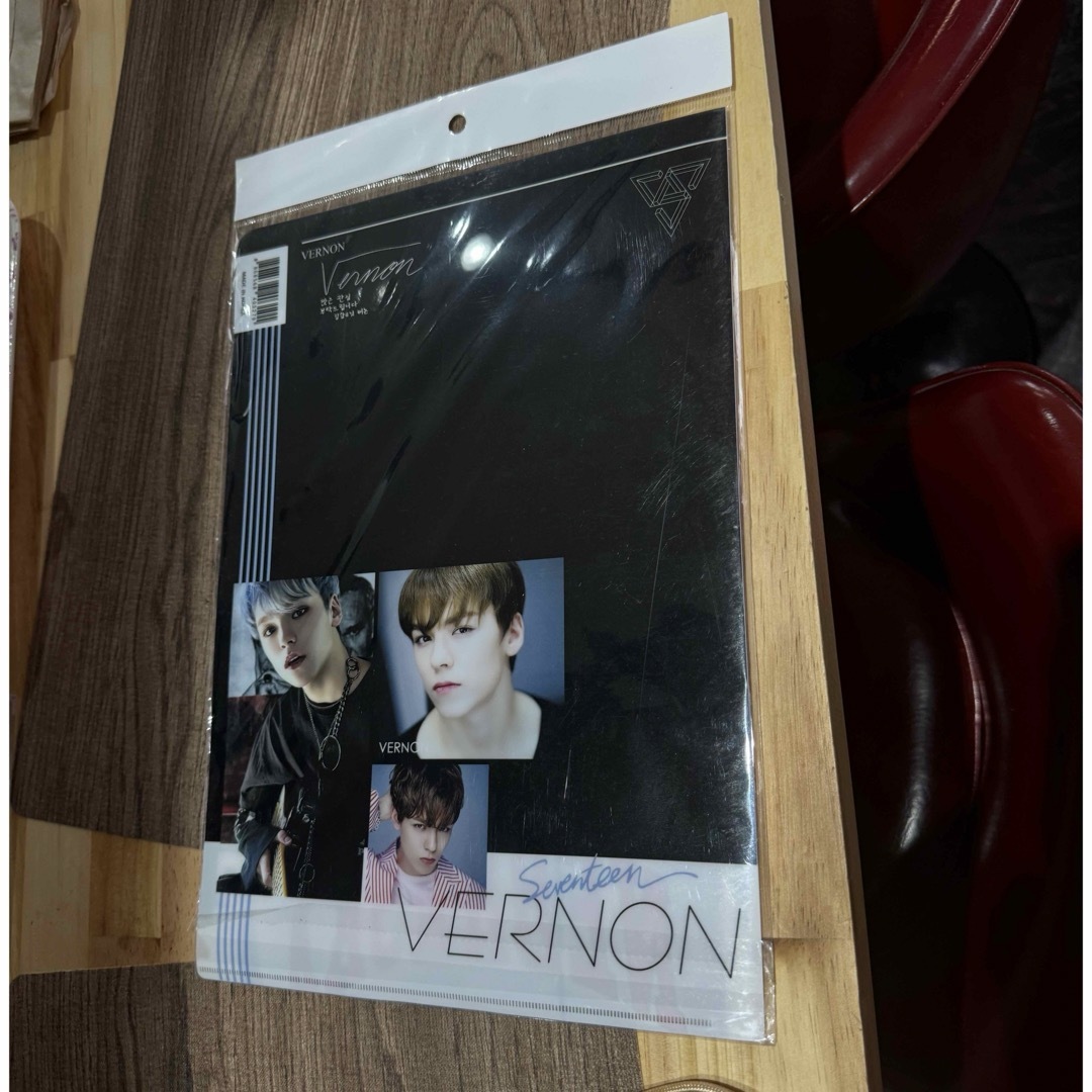 SEVENTEEN VERNON クリアファイル エンタメ/ホビーのタレントグッズ(アイドルグッズ)の商品写真