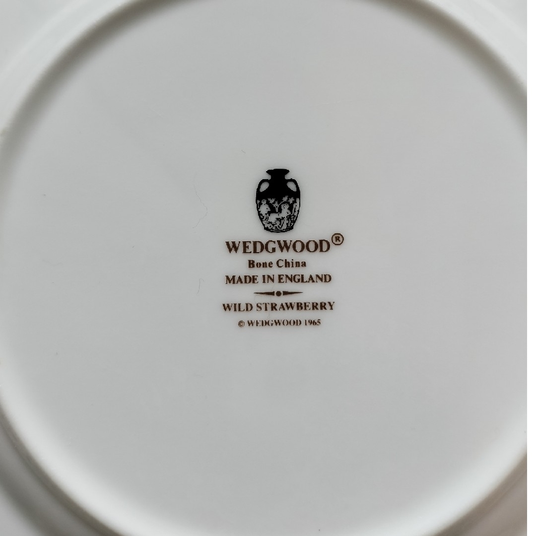 WEDGWOOD(ウェッジウッド)のウェッジウッド ワイルドストロベリー プレート 皿 2枚セット インテリア/住まい/日用品のキッチン/食器(食器)の商品写真