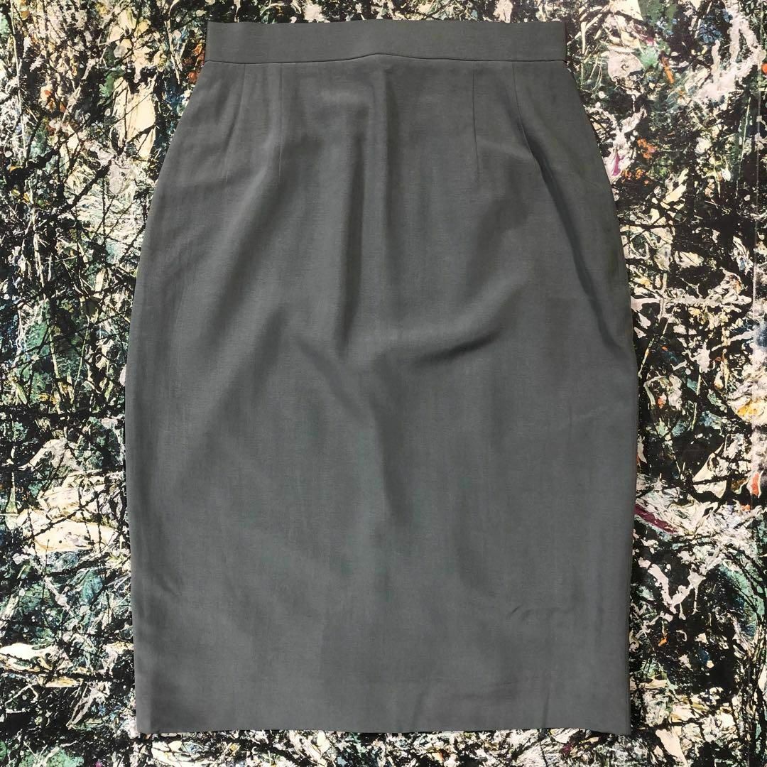 AQUA SCUTUM(アクアスキュータム)の【美品】アクアスキュータム-AQUASCUTUM-シルクタイトミディスカート レディースのスカート(ひざ丈スカート)の商品写真