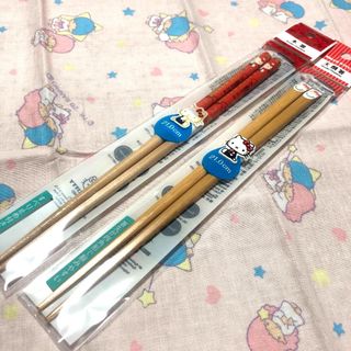 ハローキティ - 【新品】　キティ　箸　木箸　天削箸　セット