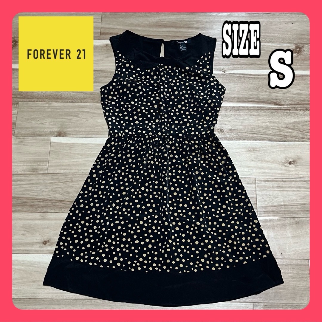 FOREVER 21(フォーエバートゥエンティーワン)のFOREVER21 ノースリーブワンピース 黒/ベージュドット柄 Sサイズ レディースのワンピース(ミニワンピース)の商品写真