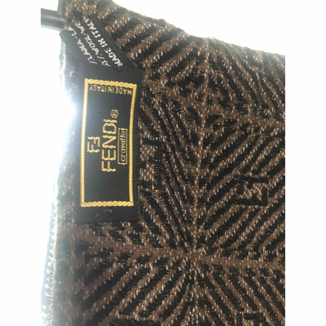 FENDI(フェンディ)のFENDI スカーフ　ストール　ショール　 レディースのファッション小物(マフラー/ショール)の商品写真