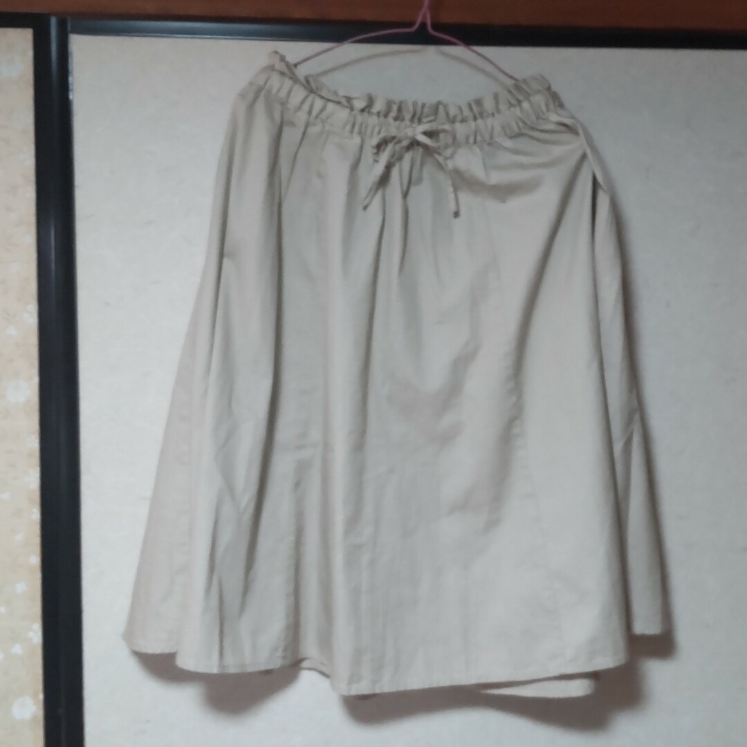 coen(コーエン)のcoenベージュスカート レディースのスカート(ひざ丈スカート)の商品写真