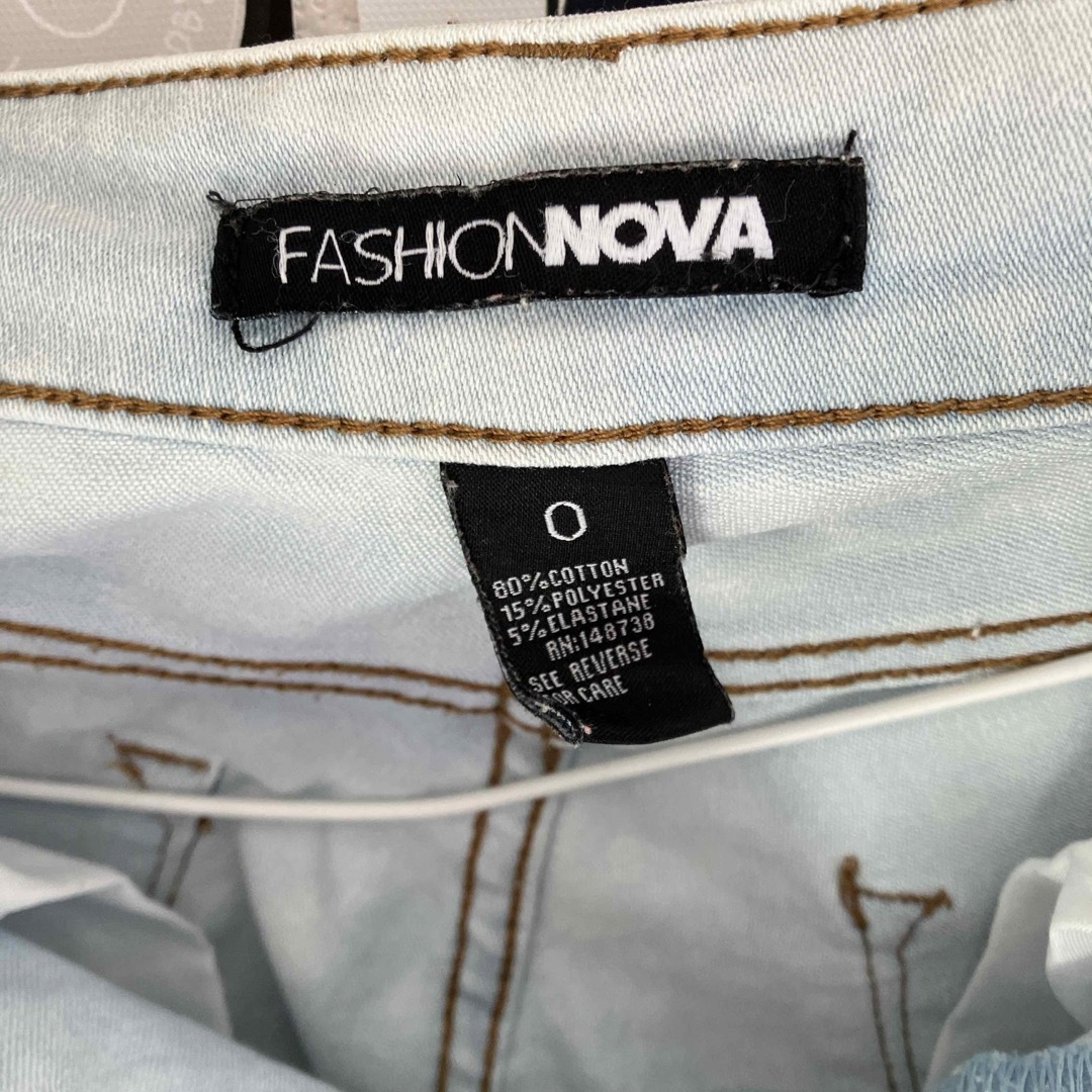 fashion nova スキニーデニム レディースのパンツ(デニム/ジーンズ)の商品写真