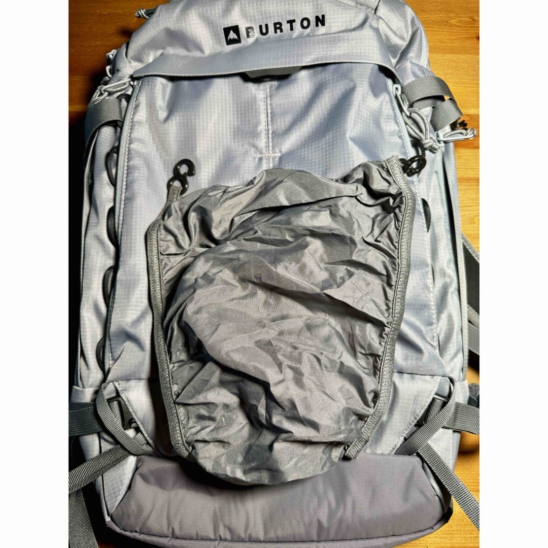 BURTON(バートン)のBurton サイドヒル 25L Sharkskin バックパック スノーボード メンズのバッグ(バッグパック/リュック)の商品写真