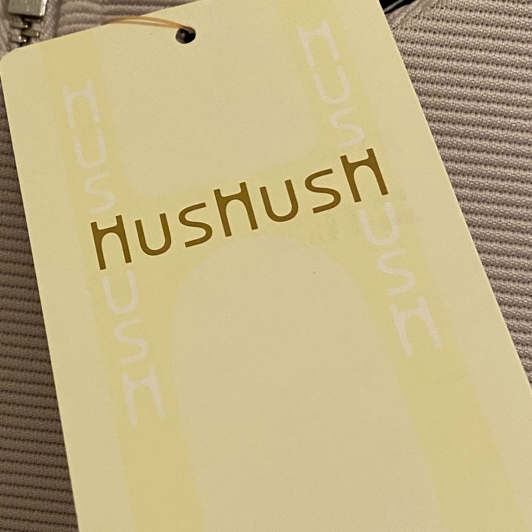 HusHush(ハッシュアッシュ)のワンピース レディースのワンピース(ひざ丈ワンピース)の商品写真