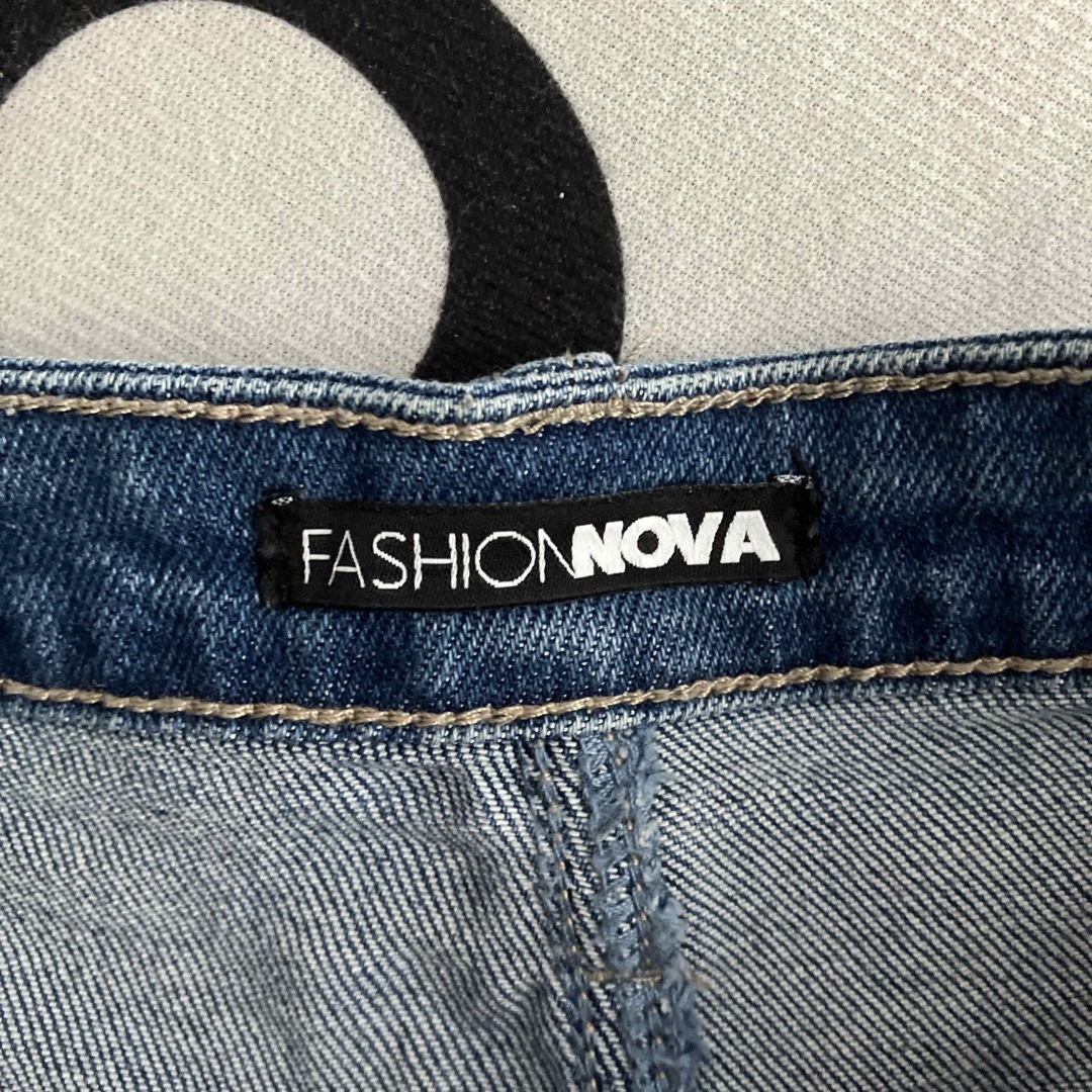 fashion nova ハイウエストショートパンツ レディースのパンツ(ショートパンツ)の商品写真