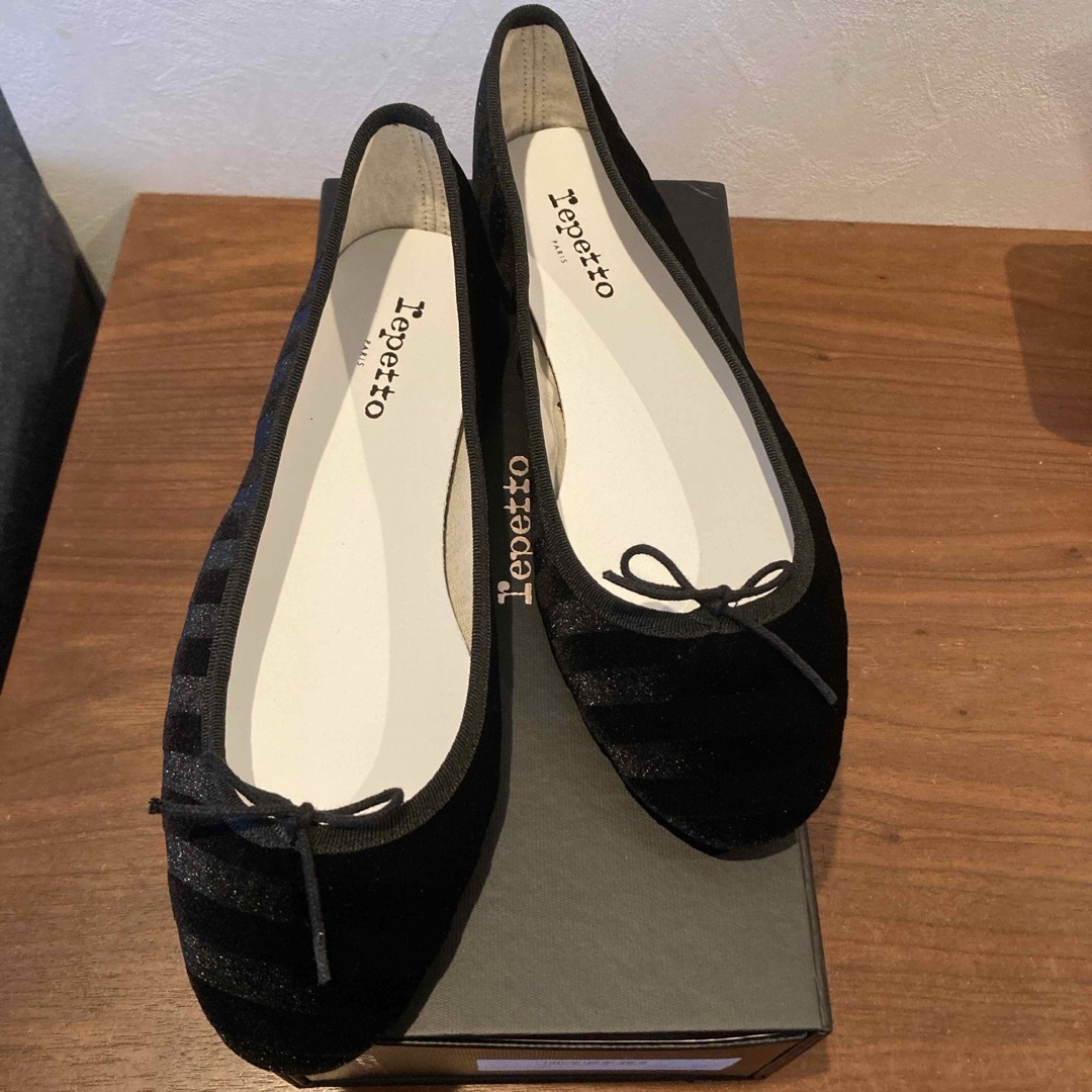 repetto(レペット)の新品✨repetto ベロアバレリーナシューズ　サイズ39 レディースの靴/シューズ(バレエシューズ)の商品写真