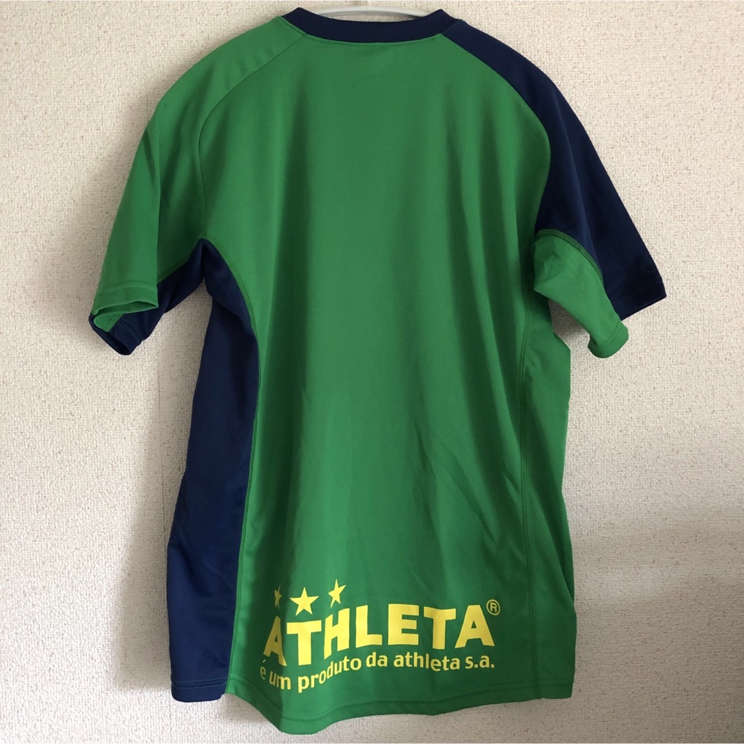 ATHLETA(アスレタ)のアスレタ  緑　メンズM プラシャツ　フットサル スポーツ/アウトドアのサッカー/フットサル(ウェア)の商品写真