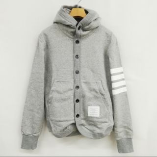 トムブラウン(THOM BROWNE)の4ライン キルティング スウェット パーカー フロントボタン 美品 0 グレー(パーカー)