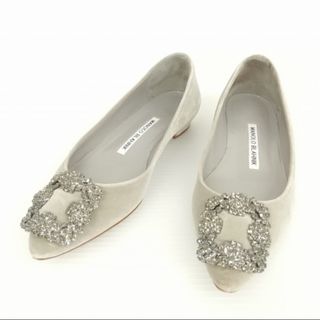 マノロブラニク(MANOLO BLAHNIK)のハンギシ フラットシューズ フラットパンプス ベルベット 33.5 グレー系(ハイヒール/パンプス)