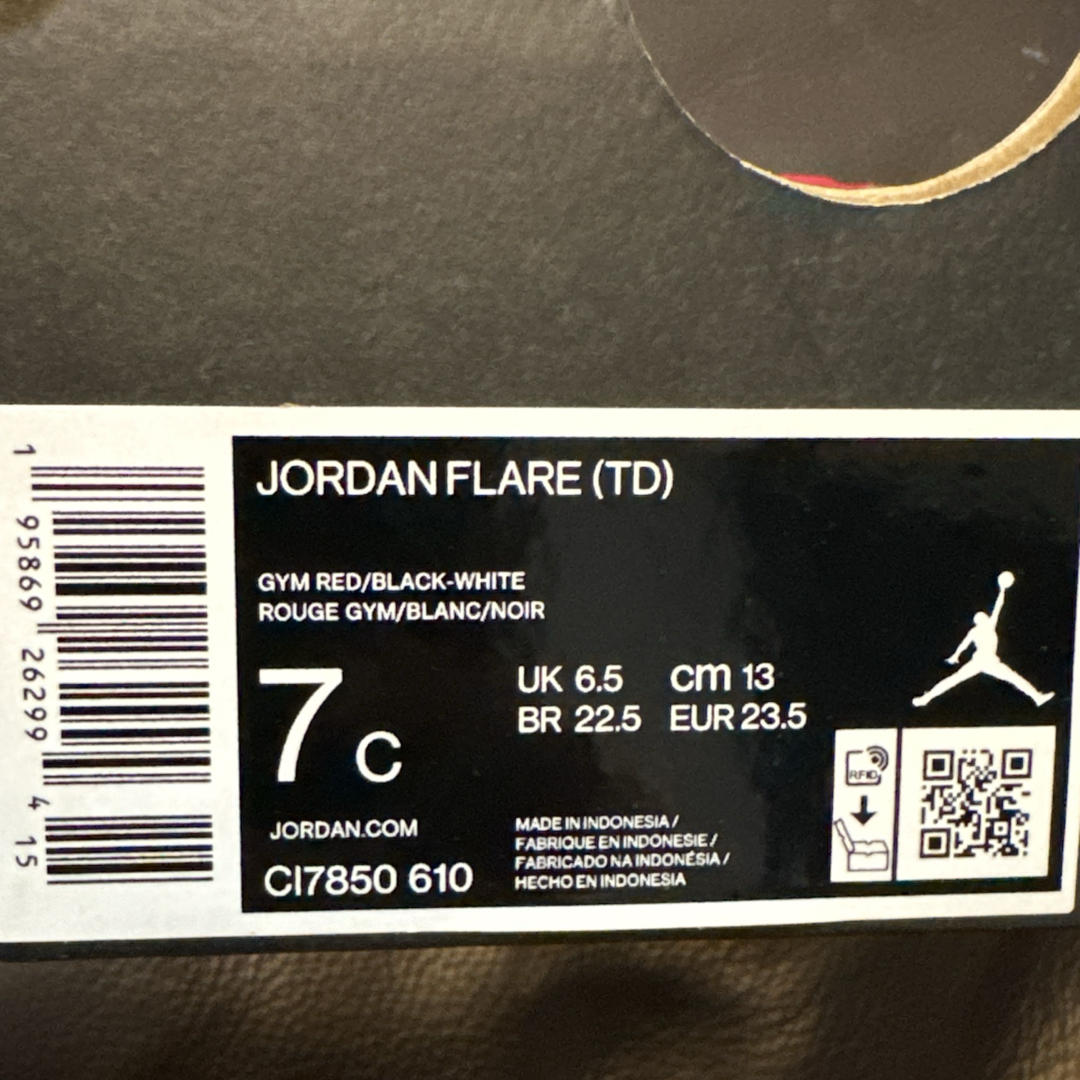 Jordan Brand（NIKE）(ジョーダン)のNIKE  JORDAN FLARE (TD) 新品　13cm  匿名配送 キッズ/ベビー/マタニティのベビー靴/シューズ(~14cm)(サンダル)の商品写真