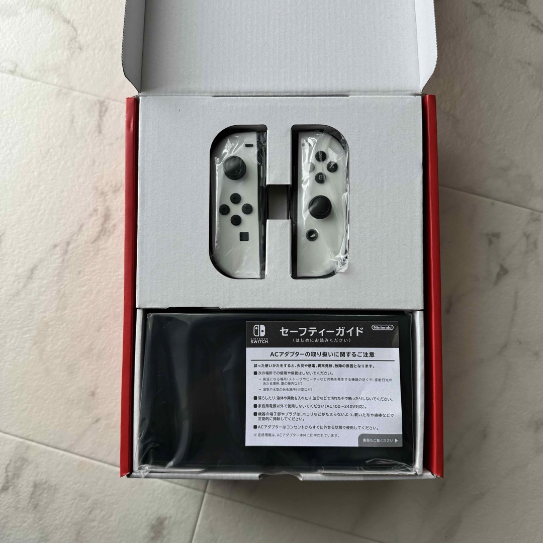 Nintendo Switch(ニンテンドースイッチ)のNintendo Switch 有機ELモデル　ホワイト レディースのレディース その他(その他)の商品写真