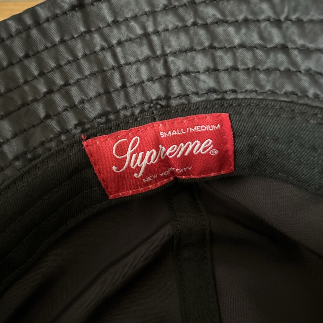 Supreme(シュプリーム)のシュプリーム　バケットハット　ブラック　キャップ メンズの帽子(ハット)の商品写真