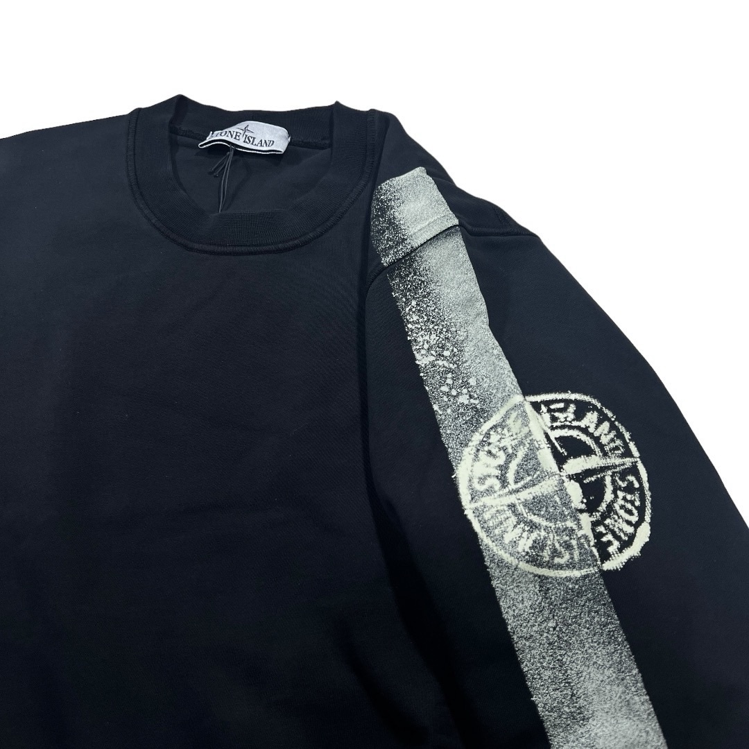 STONE ISLAND(ストーンアイランド)のSTONE ISLAND ロゴ　スウェットシャツ　ブラック　XL メンズのトップス(スウェット)の商品写真