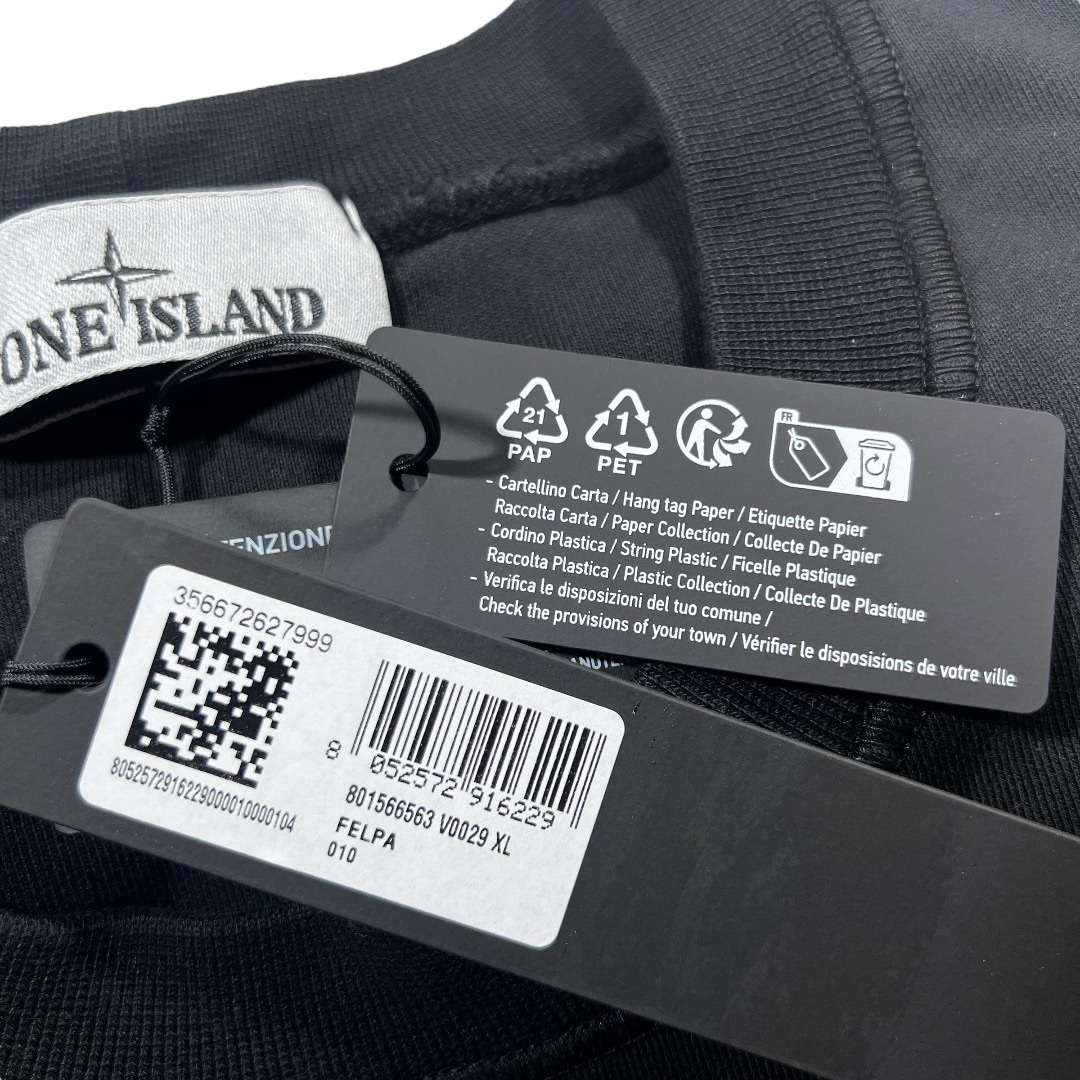 STONE ISLAND(ストーンアイランド)のSTONE ISLAND ロゴ　スウェットシャツ　ブラック　XL メンズのトップス(スウェット)の商品写真