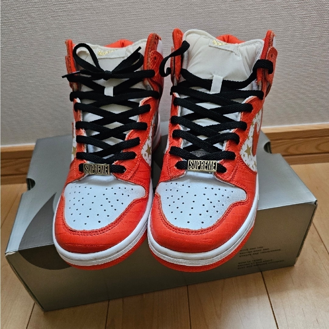 Supreme(シュプリーム)の(新品)NIKE DUNK SUPREME 27.5cm  ナイキ シュプリーム メンズの靴/シューズ(スニーカー)の商品写真