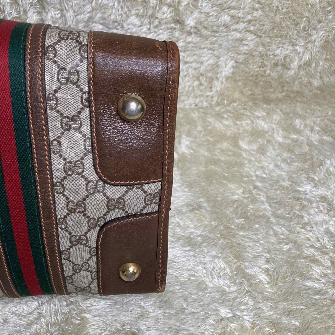 Gucci(グッチ)のグッチ　ボストンバッグ　大容量　シェリーライン　キーロック　ネームタグ　レザー レディースのバッグ(ボストンバッグ)の商品写真