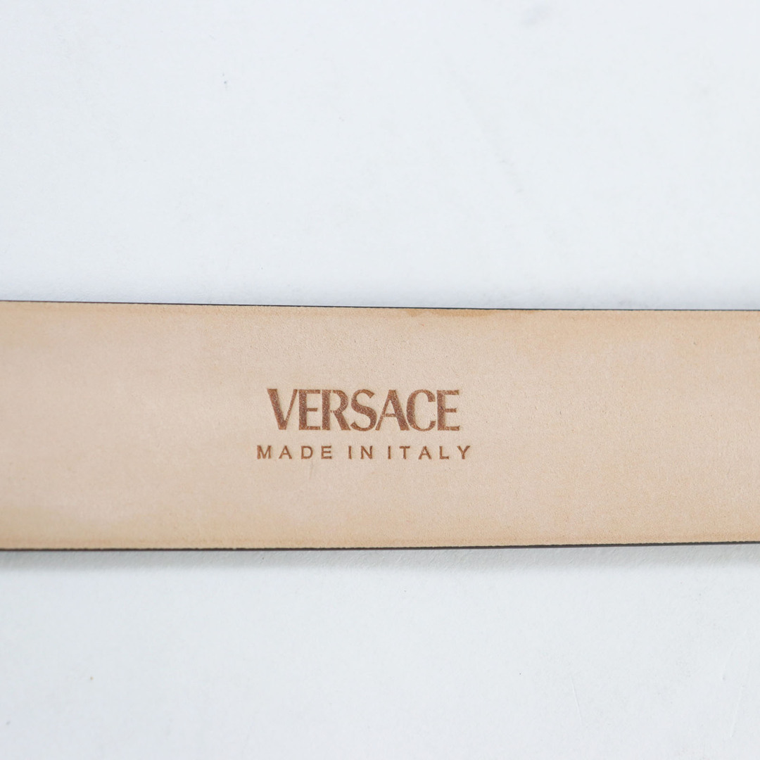 VERSACE(ヴェルサーチ)の極美品●VERSACE ヴェルサーチ メデューサバックル レザーベルト ブラック ゴールド 85/34 保存袋付き イタリア製 メンズ メンズのファッション小物(ベルト)の商品写真