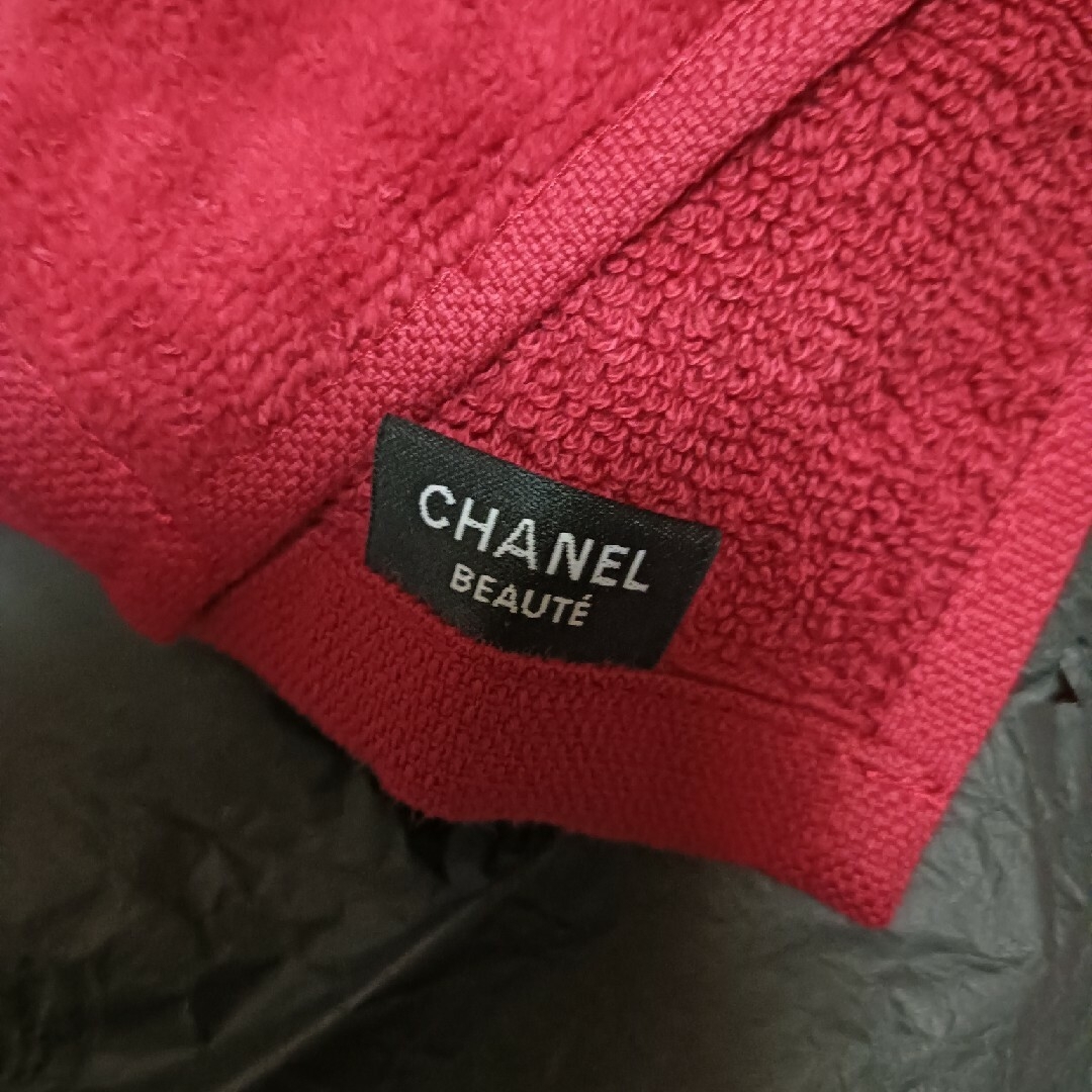 CHANEL(シャネル)のハンドタオル　　　　タオルハンカチ レディースのファッション小物(ハンカチ)の商品写真