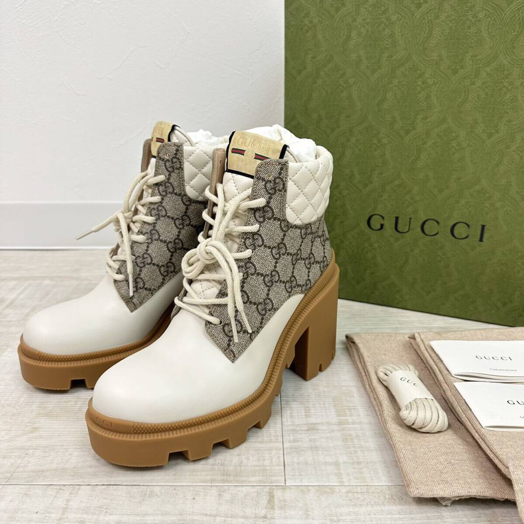 Gucci(グッチ)の新品 GUCCI GG SUPREME COMBAT BOOTS サイズ 37 レディースの靴/シューズ(ブーツ)の商品写真