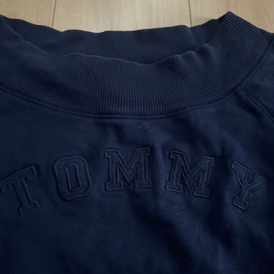 TOMMY(トミー)のトミージーンズtommyネイビーオフショルショート丈トップスラグラン袖ポケット袖 レディースのトップス(カットソー(長袖/七分))の商品写真