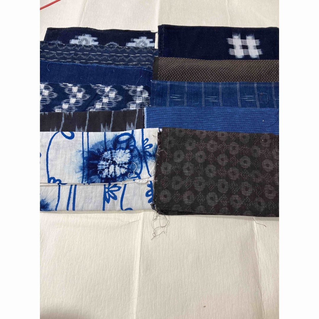 はぎれ　古布　綿　着物地　藍　 ハンドメイドの素材/材料(生地/糸)の商品写真