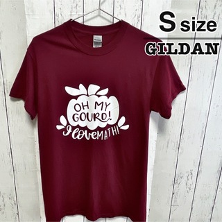 ギルタン(GILDAN)のUSA古着　GILDAN　Tシャツ　S　ワインレッド　ボルドー　赤　プリント(Tシャツ/カットソー(半袖/袖なし))