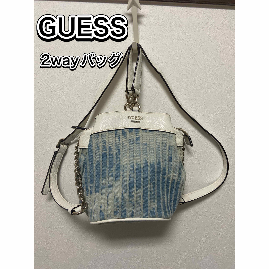 GUESS(ゲス)の送料込　guess カバン　※黄ばみ有り レディースのバッグ(ショルダーバッグ)の商品写真