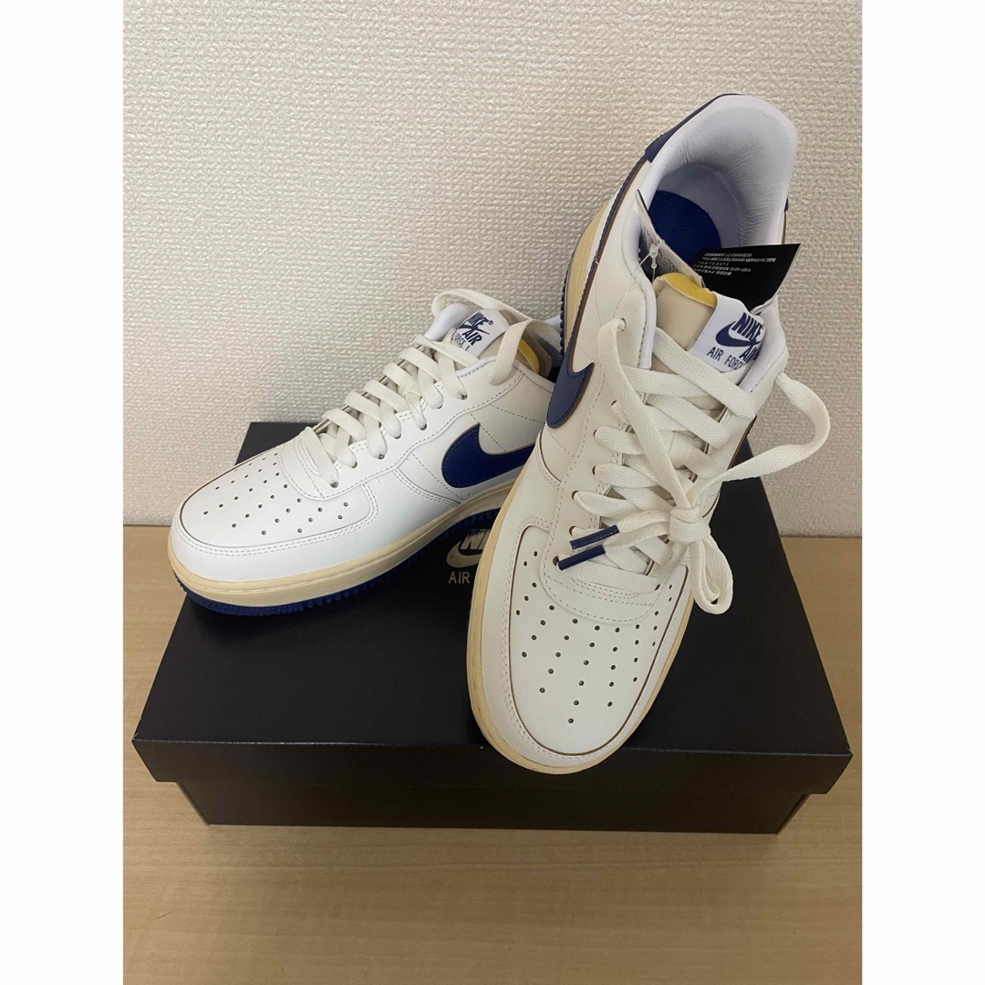 NIKE(ナイキ)の新品 NIKE WMNS AIR FORCE  1 ナイキ 27.5  メンズの靴/シューズ(スニーカー)の商品写真