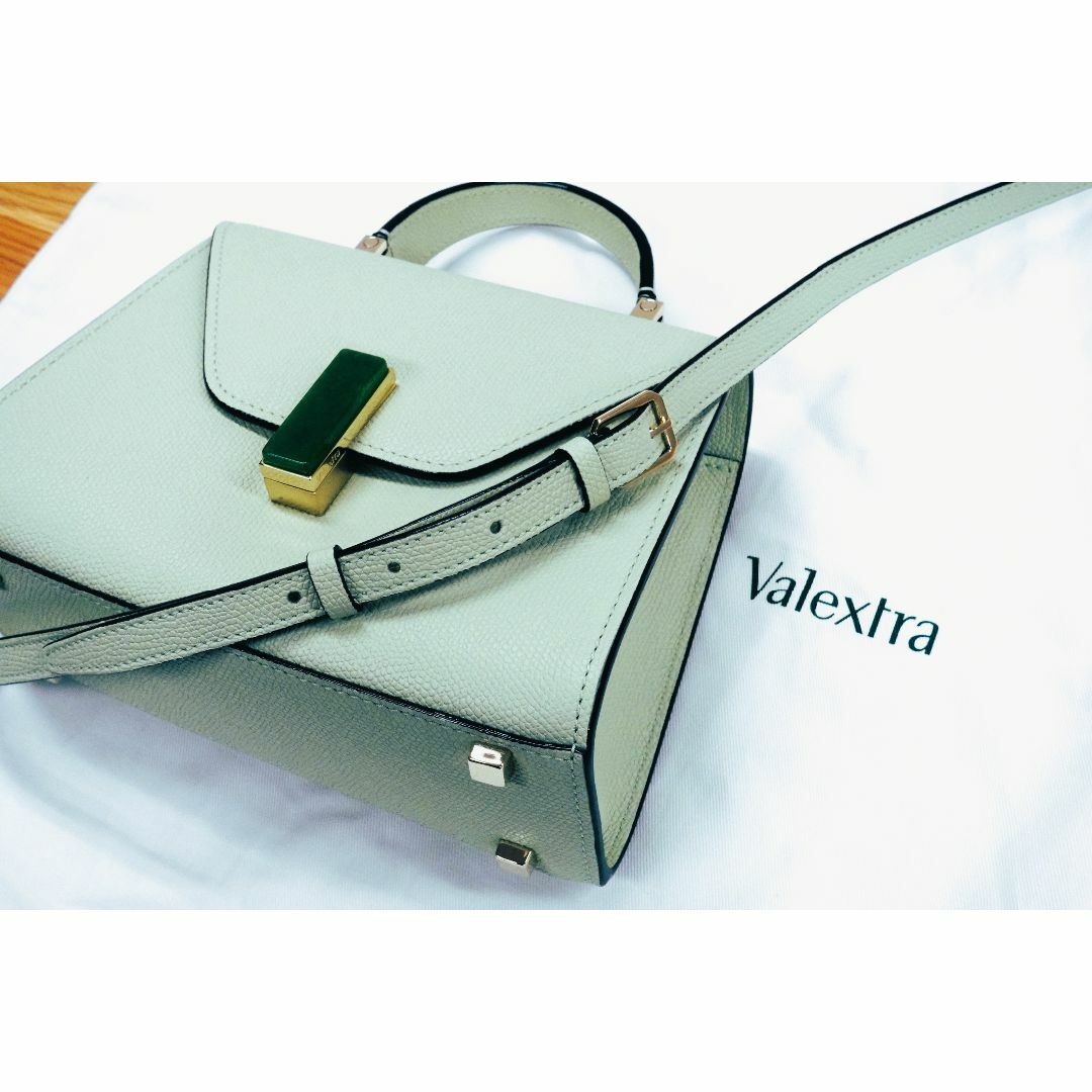 Valextra(ヴァレクストラ)のValextra ヴァレクストラ Iside Quarzo クォーツ マイクロ レディースのバッグ(ハンドバッグ)の商品写真